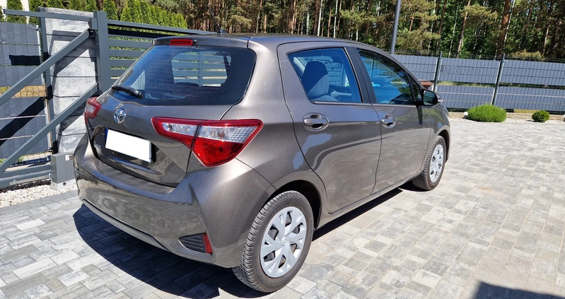 Toyota Yaris cena 53900 przebieg: 98000, rok produkcji 2020 z Toruń małe 232